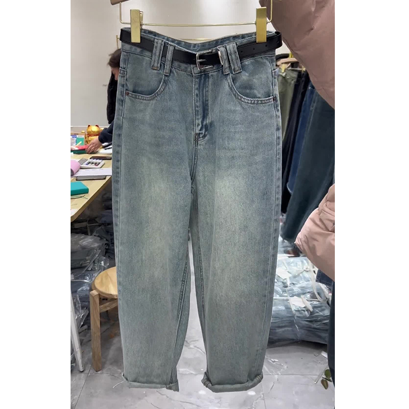 2023年春季新款大码女装直筒牛仔裤显瘦胖妹妹梨型V身材宽松阔腿