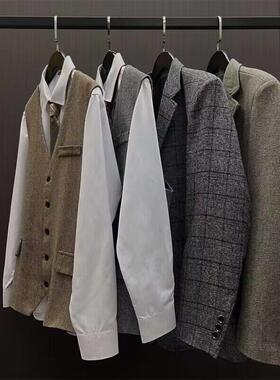 软装男装样板间衣帽间意式简约男士西服外套上衣道具陈列衣柜装饰