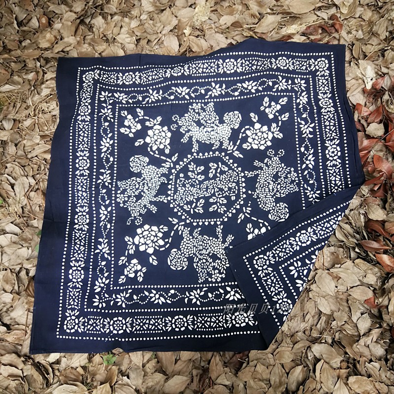 蓝花布复古包袱皮 90*90CM 手工蜡染双面敲花四方巾 全棉小桌布