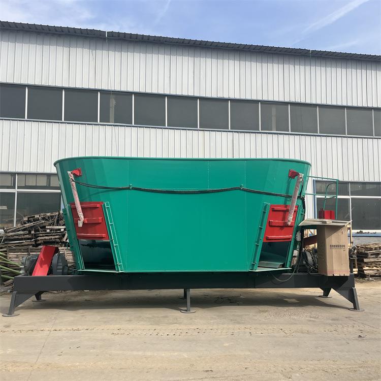 全混日粮饲料机24方固定式立式TMR搅拌机牛羊饲草料加工设备