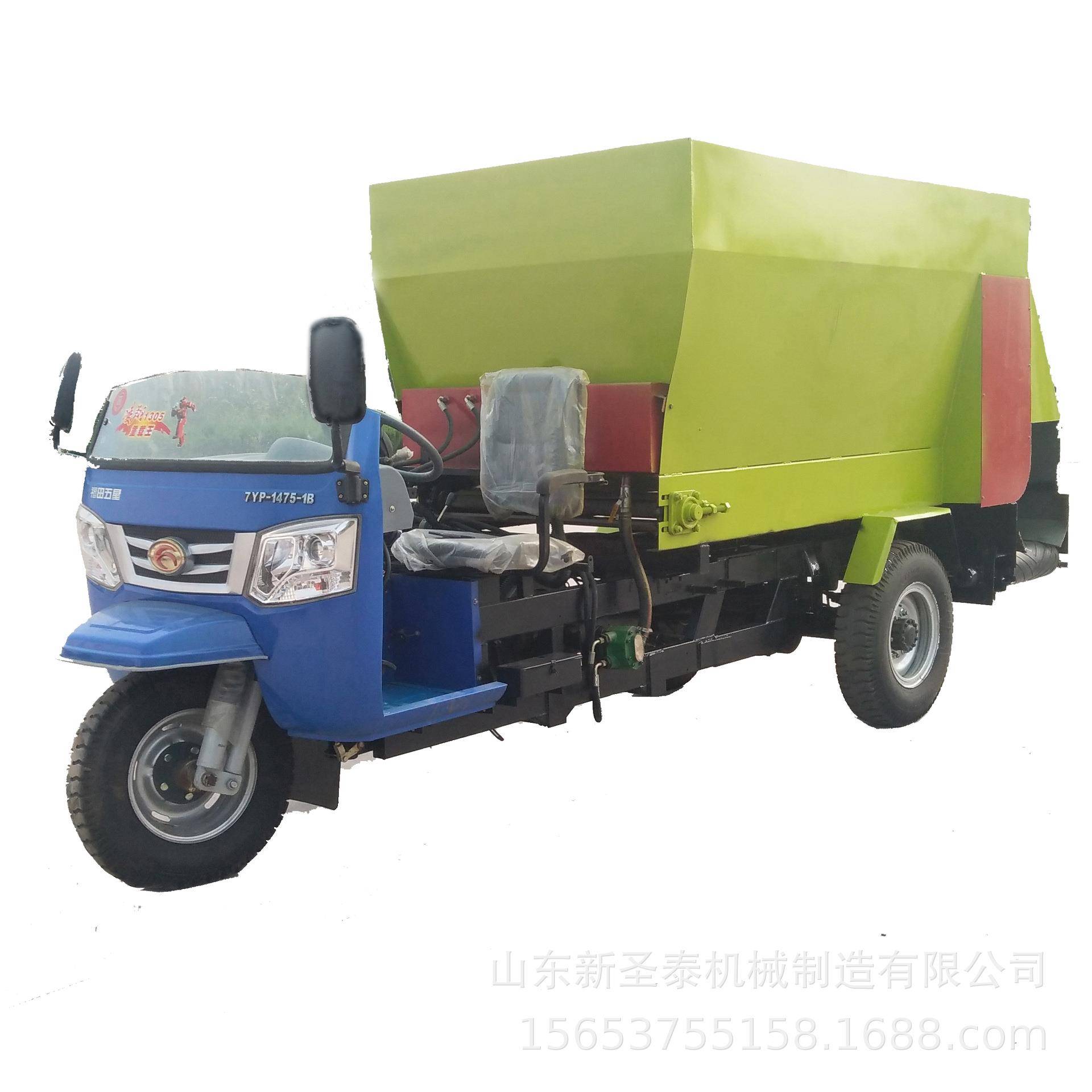 羊场用电动撒料车视频电动小型撒料车