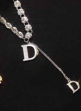 轻奢小众设计感微镶钻D吊坠项链女气质高级感毛衣链百搭饰品
