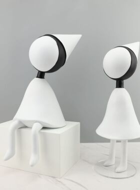 简约现代尖头卡通艾达乌鸦