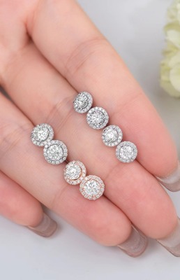 18K金钻石耳钉20分耳饰