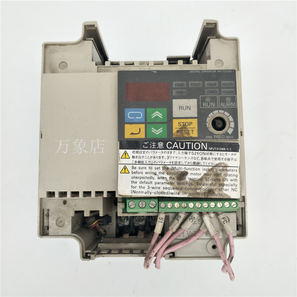 INVERTER 3G3JV-AB015 变频器 220V 实物拍摄