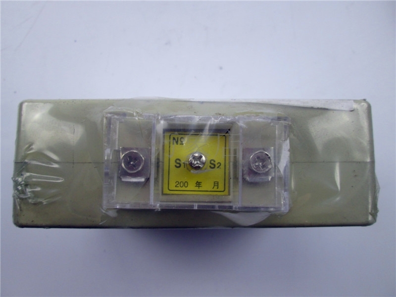 电流互感器 SDH-0.66 2500/5 0.5级 实物拍摄