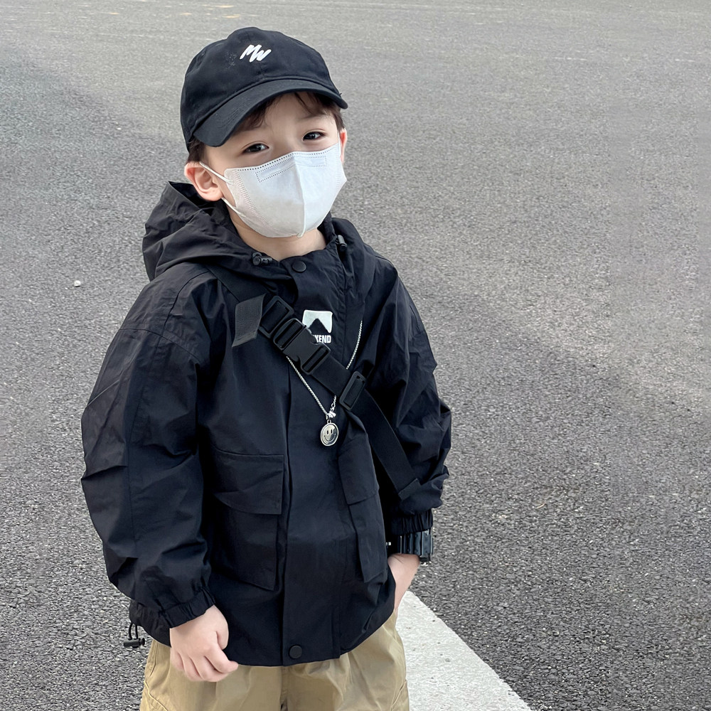 儿童日系防风防水冲锋衣男童春秋连帽外套宝宝小童酷帅气春装上衣