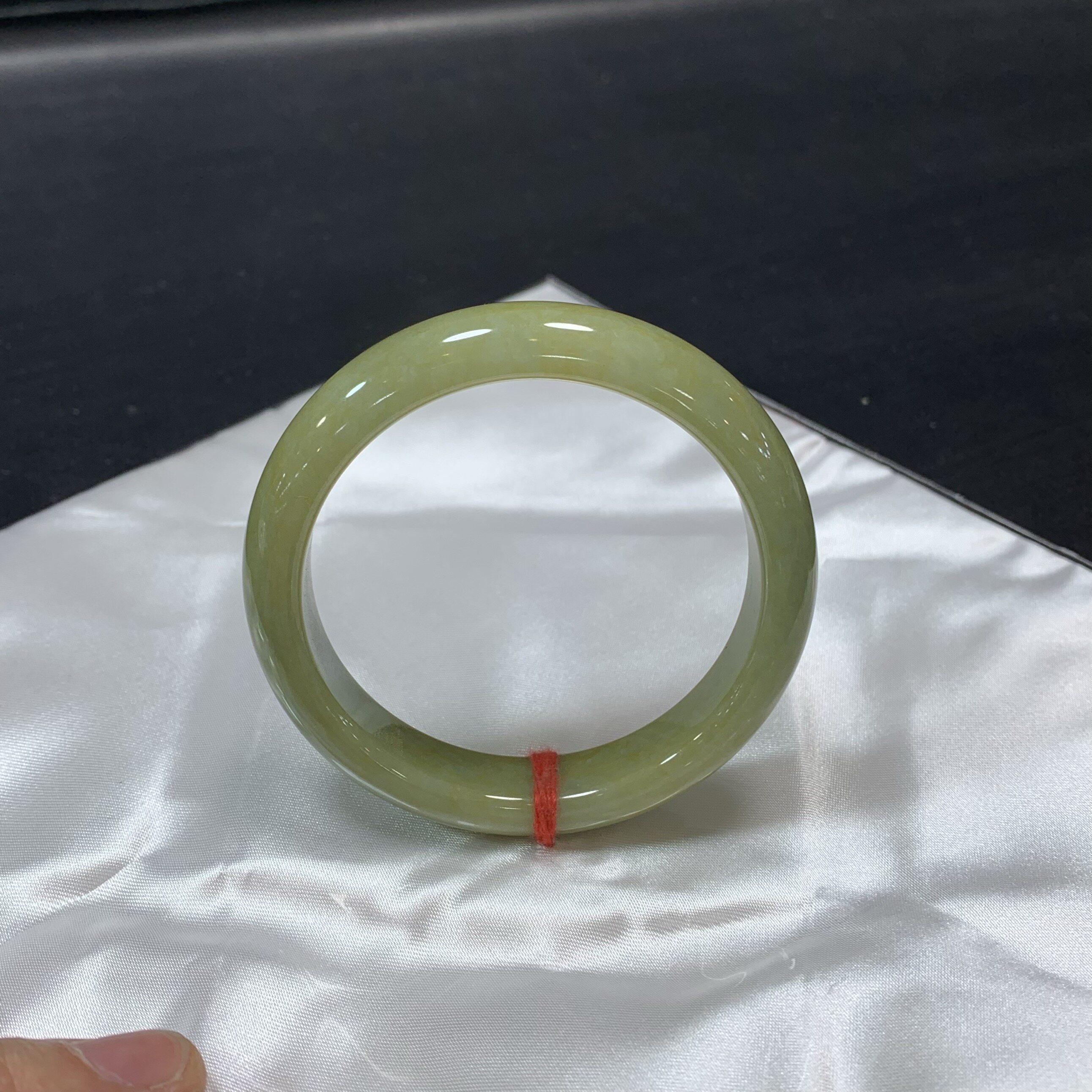 宗主推荐 纯正天然满黄翡56.5正圈翡翠手镯缅甸翡翠A货玉镯礼物