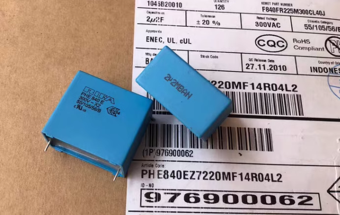 PHE840 275v   RIFA PHE840E 300V 1.5uf 28MM  X2 155 安规电容