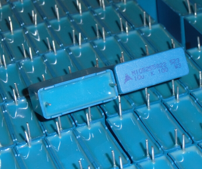 西门子EPCOS B32523Q1106K000  B32523 100V10UF 薄膜电容器22.5M