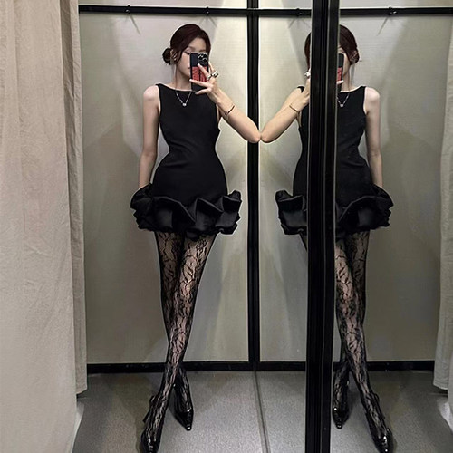 花苞背心裙小个子无袖蓬蓬连衣裙