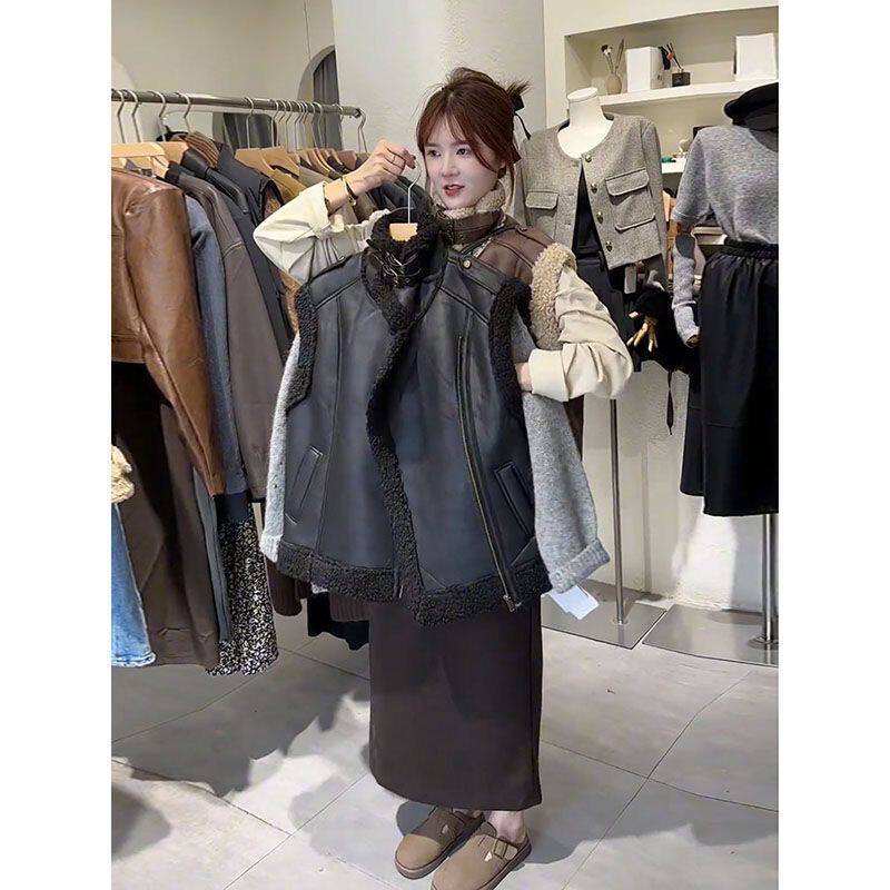 皮毛一体仿羊羔毛马甲女秋冬2025新款宽松显瘦加厚机车服马夹外套
