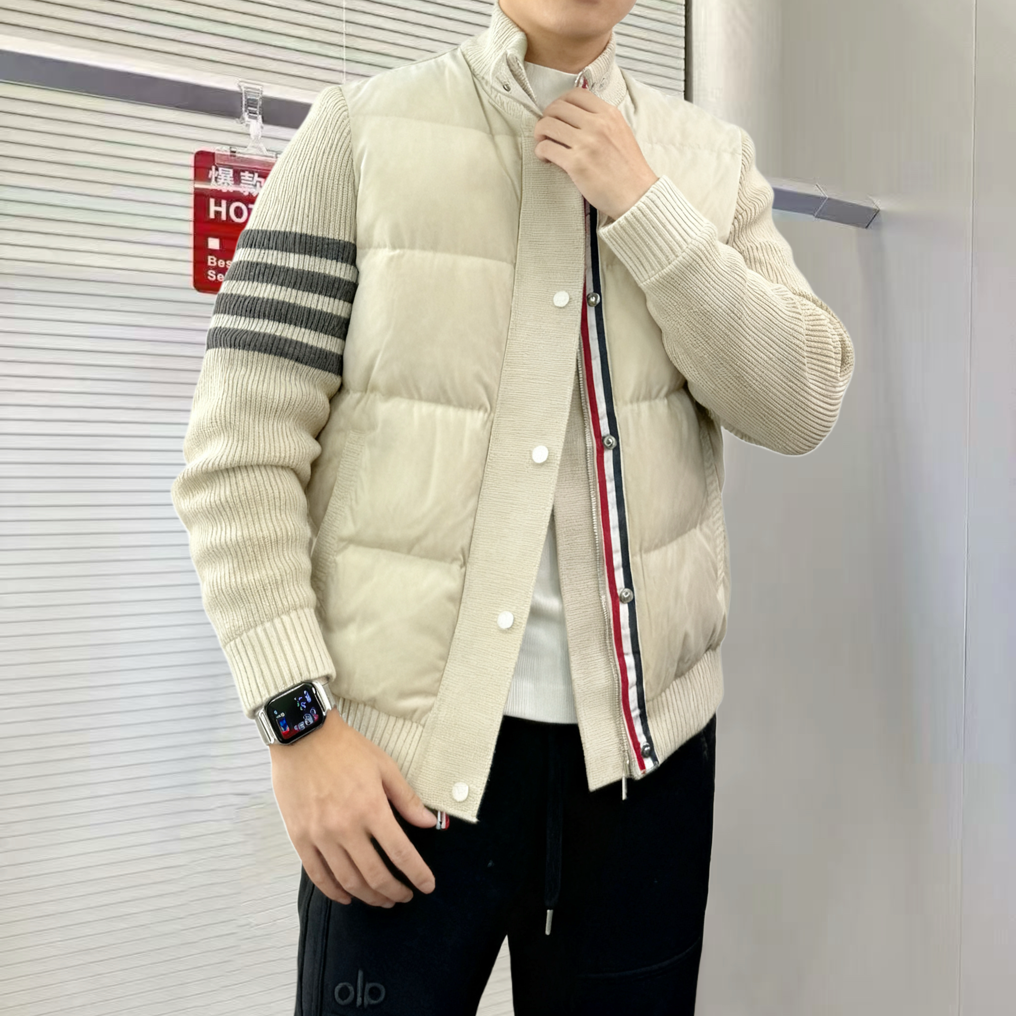 2025冬季新品立领羽绒服男欧货高端针织袖拼接修身时尚休闲四条杆