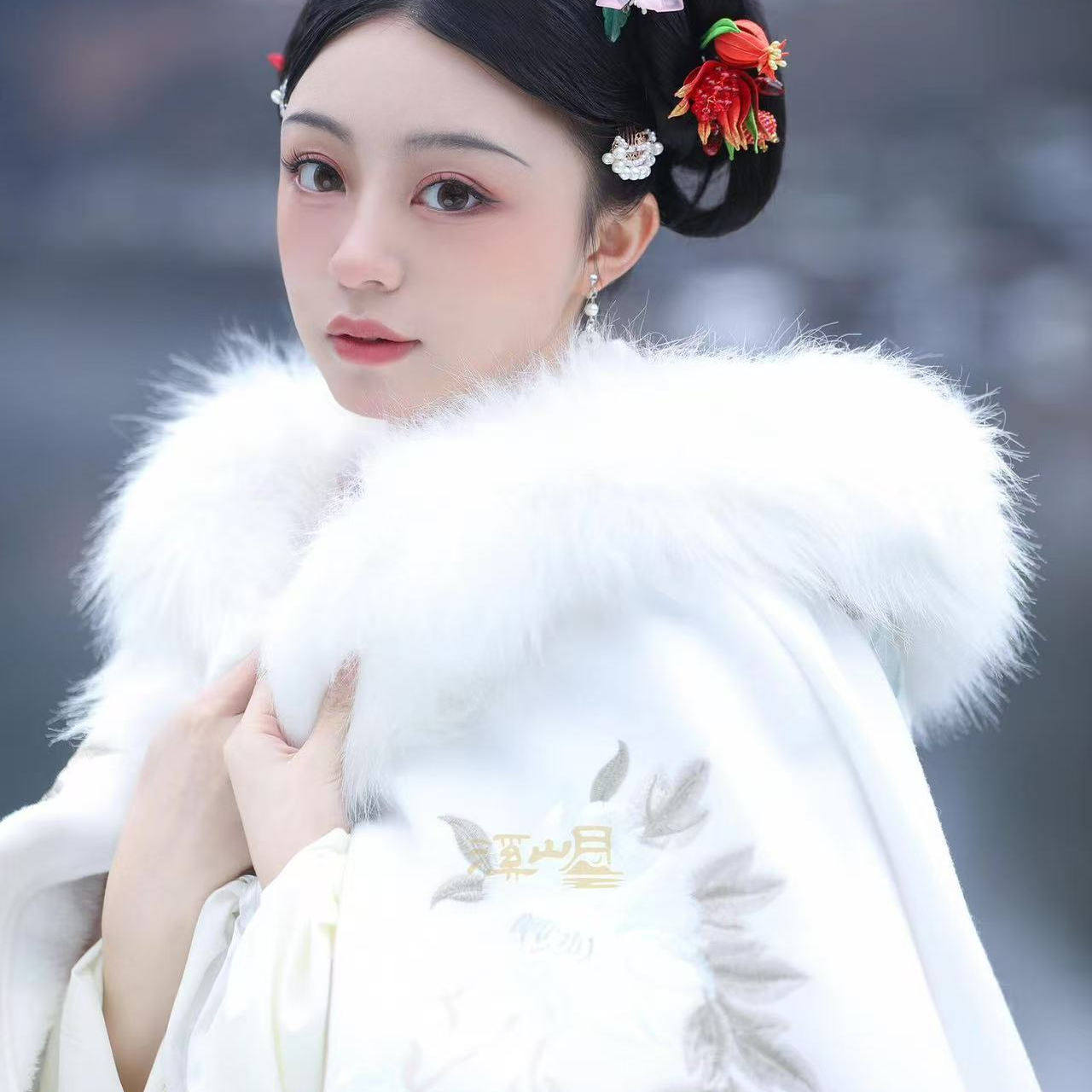 汉服斗篷冬装女成人秋冬季明制古风披风古装加绒加厚中式女款冬季,女装/女士精品,汉服套装,淘宝优惠券,粉丝福利购,淘宝优惠卷