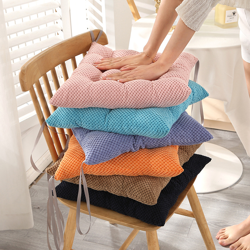 Thickened winter butt cushion for household chairs屁股软垫