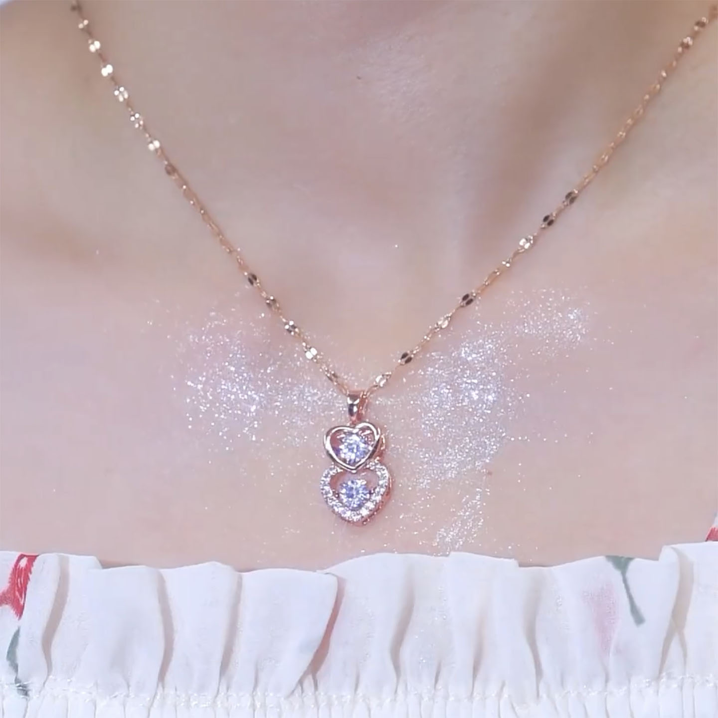姿茉钛钢爱心女十字链项链