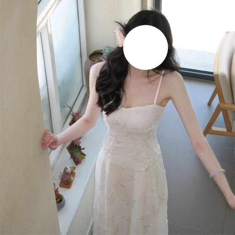 法式性感蝴蝶提花吊带连衣裙子女收腰气质高级感绑带A字长裙夏季