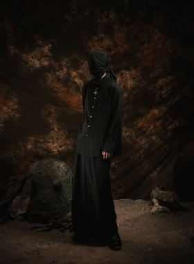 TAM TUAS《流浪者之歌》Relief湿染黑色牛仔刺绣衬衫