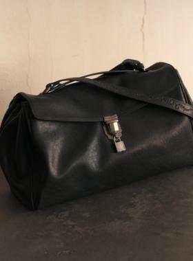 TAM TUAS【新月集】意大利进口全植鞣牛皮革盾牌锁扣罗马式风琴包