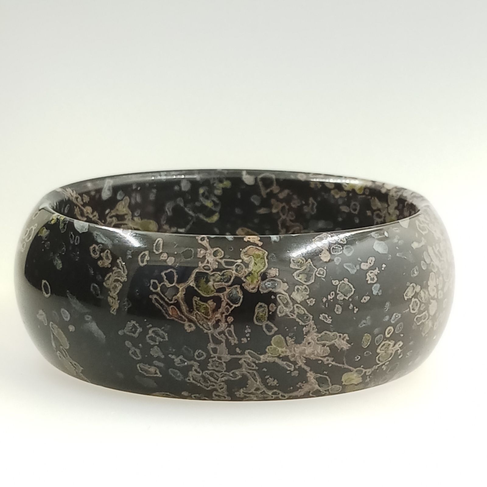 洛阳梅花玉手镯汝阳天然正宗梅花玉手镯桃花粉玛瑙红翡翠绿玉镯63