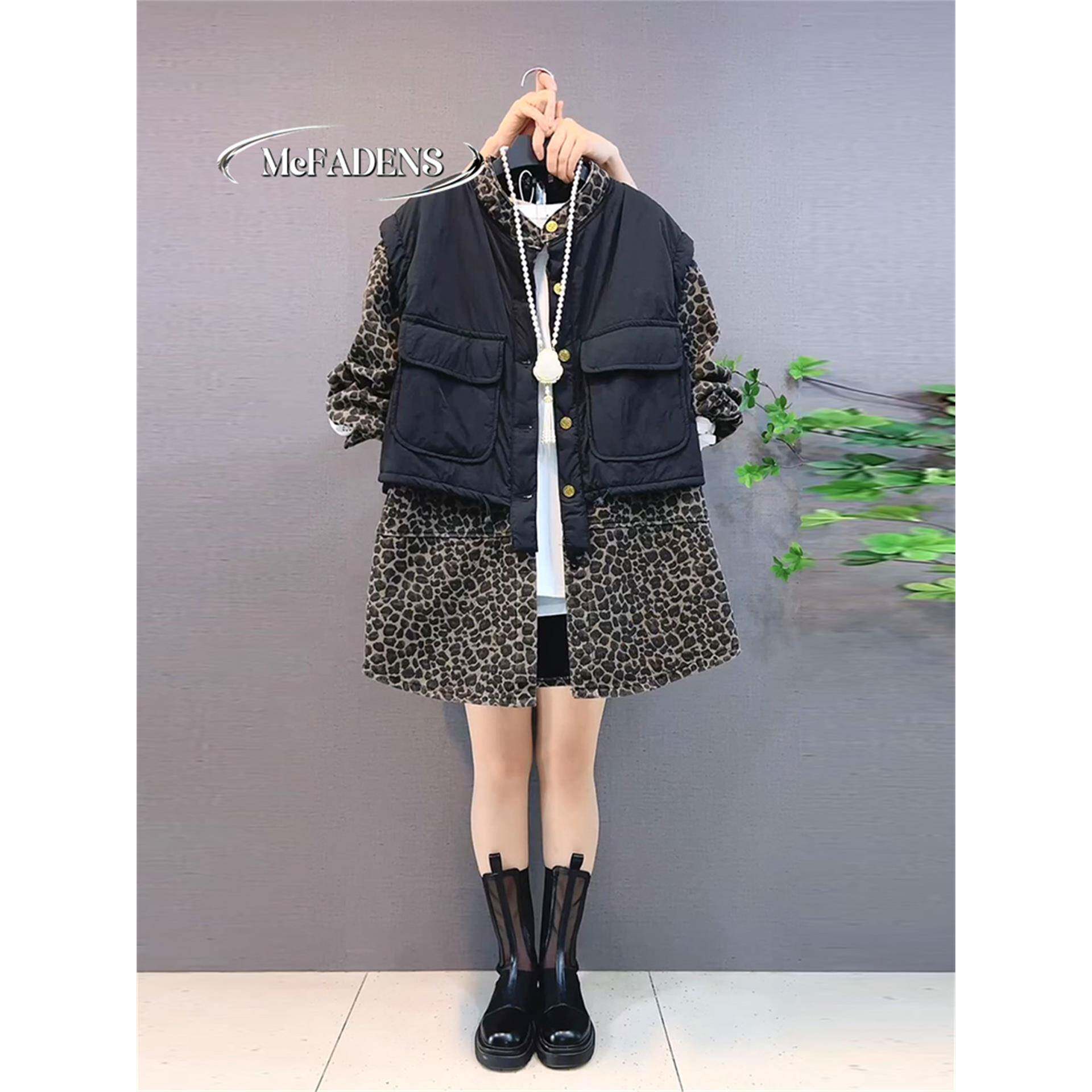 香港大码女装胖mm立领拼接夹棉马甲上衣时尚拼接假两件加绒外套潮