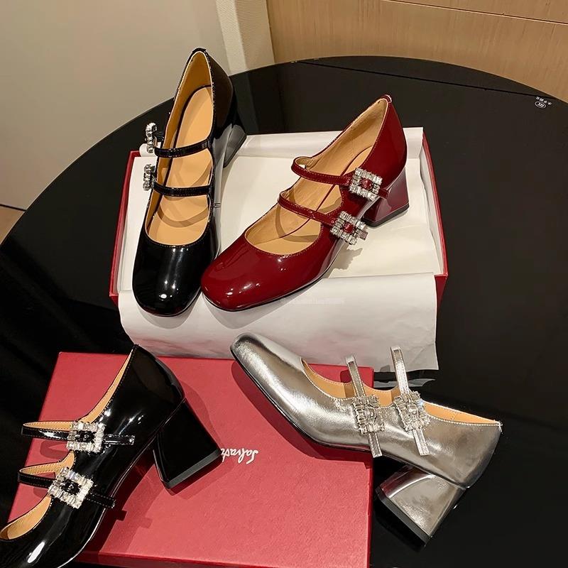 香港法式真皮高跟玛丽珍鞋女2025夏季新款时尚水钻扣粗跟浅口单鞋