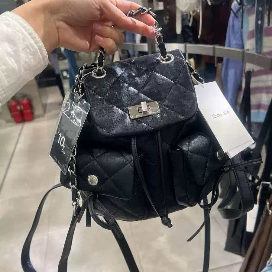 现货菱格链条双肩包女2025新款时尚百搭休闲背包PU材质抽绳设计