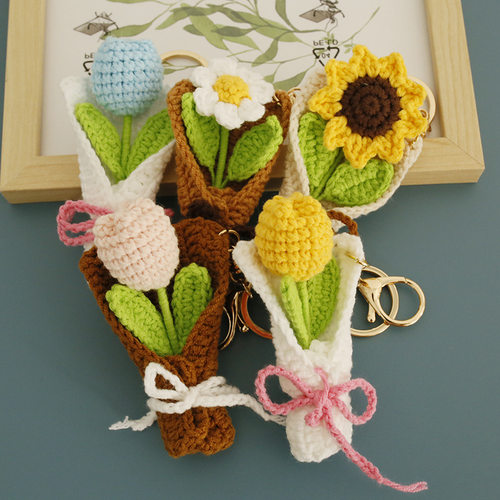 New Hand-woven Bouquet Pendant Wool Crocheted Exquisite Key