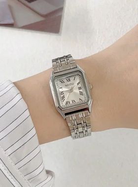 Famous Band New Stainless Steel Quatz Watch Fashion