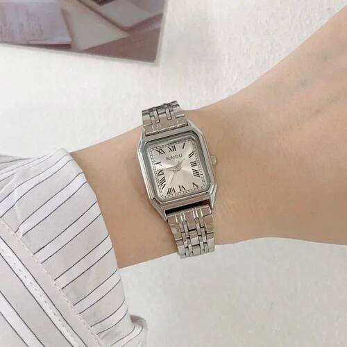 Famous Band New Stainless Steel Quatz Watch Fashion