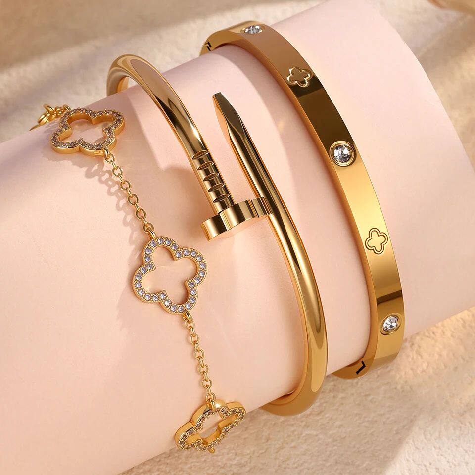 Stainless Steel Gold Plated Four-Leaf Flower Nails Stacked