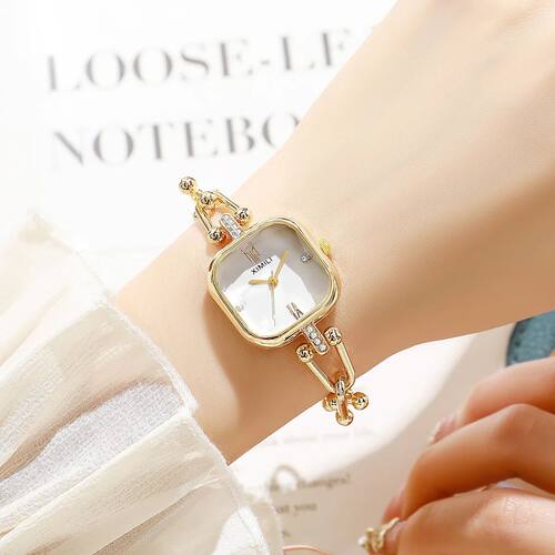 New women's wistwatch, gold squae bacelet style, luxuious