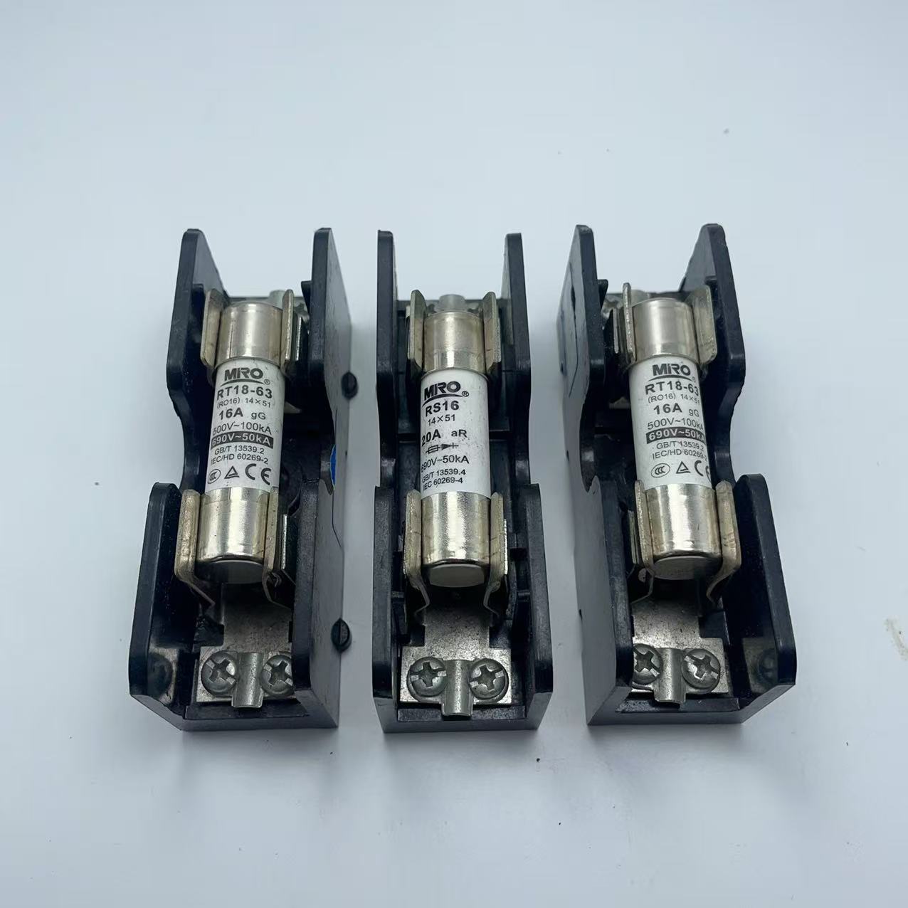 茗熔电器熔断器底座RT19系列