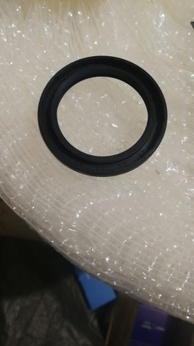 途胜/狮跑2.0 2.7自动挡后差速器油封四驱后桥差速器油封前油封