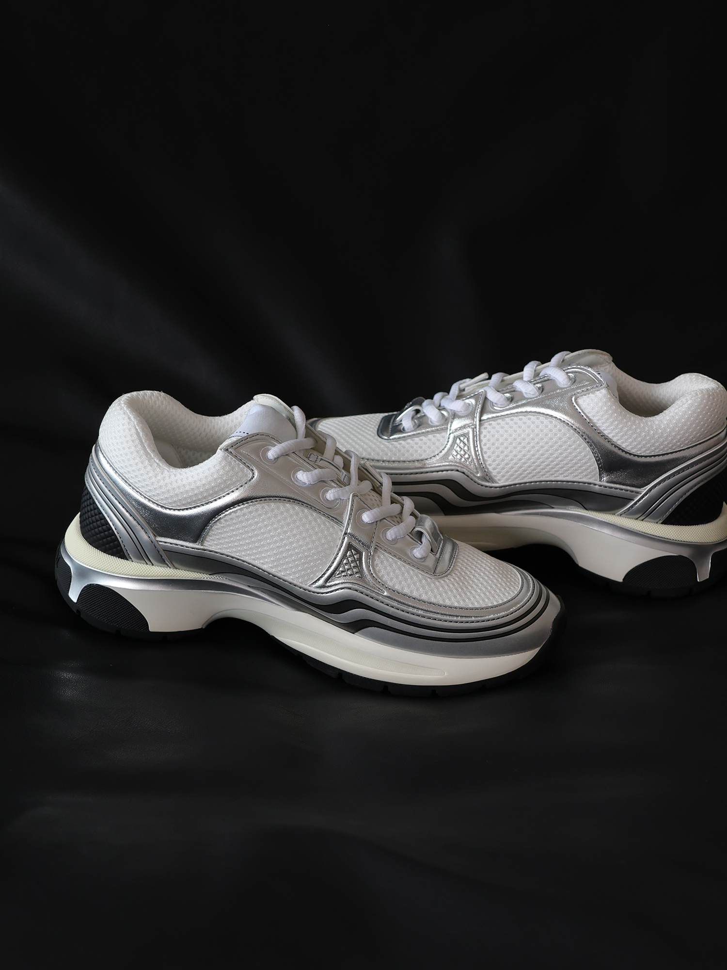 thumbnail for Ding Ding Jia ~ Silver Horn King Silver leather casual sneakers
