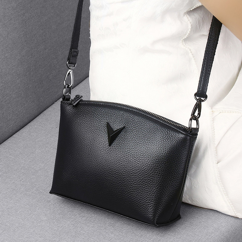 真皮包包女2026年新款夏季头层牛皮简约百搭单肩斜挎软皮贝壳小包