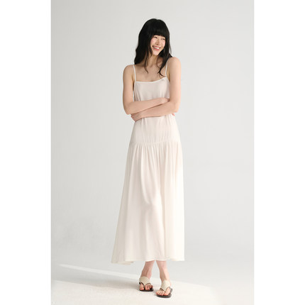 MAISON CECILE三色/极简优雅细肩带光泽感醋酸压褶吊带连衣裙