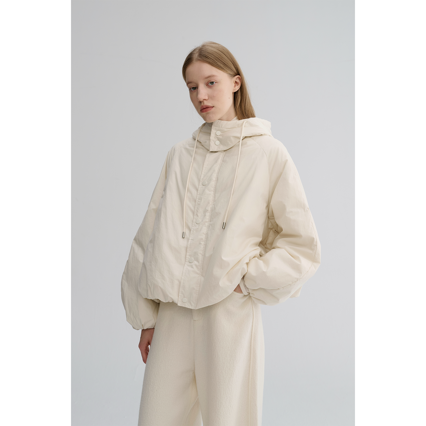 MAISON CECILE 冬日保暖设计感花苞廓形90白鹅绒宽松连帽羽绒服