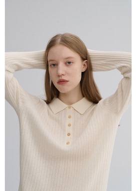 MAISON CECILE 奶白羊毛软糯坑条纹肌理优雅polo领牛角扣针织上衣