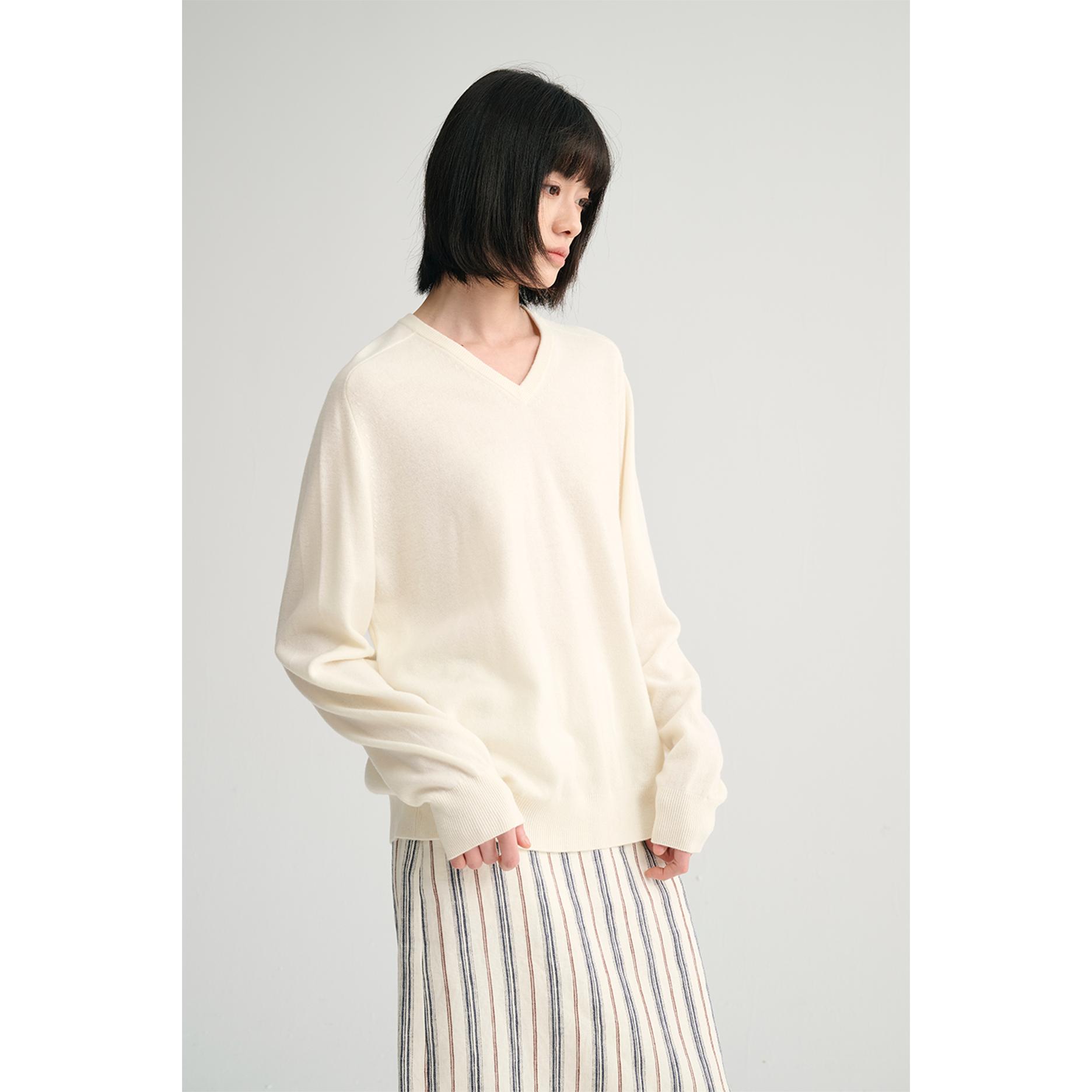 MAISON CECILE三色/新增薄款V领显瘦宽松羊毛毛衣