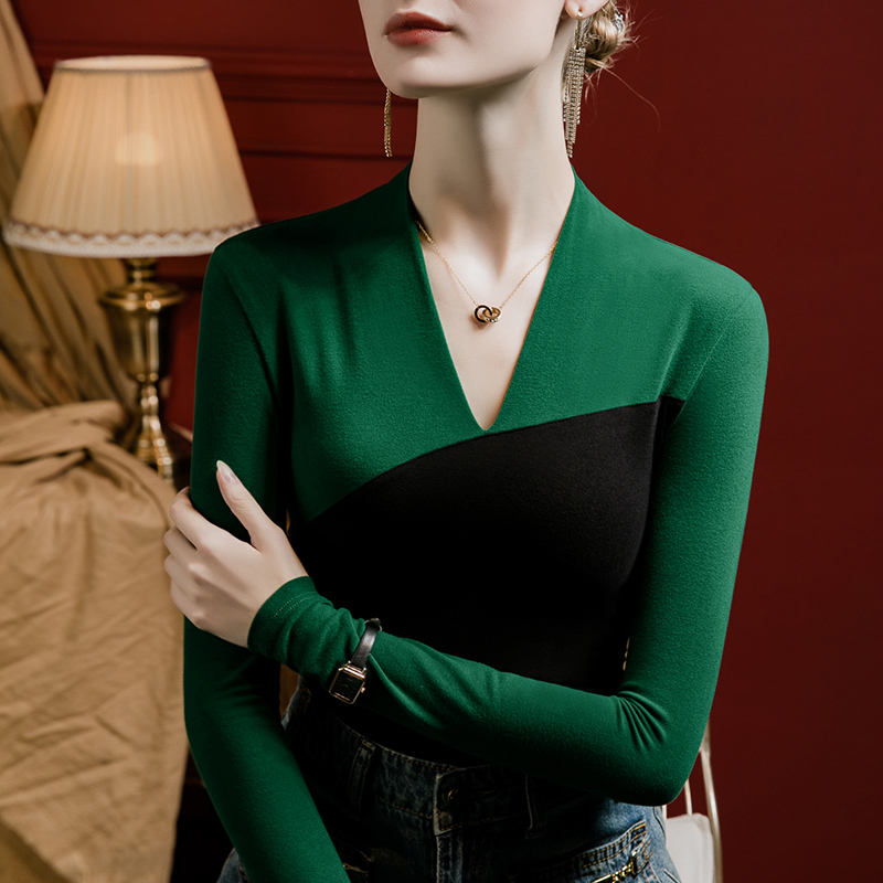 V领磨毛打底衫女修身长袖冬季