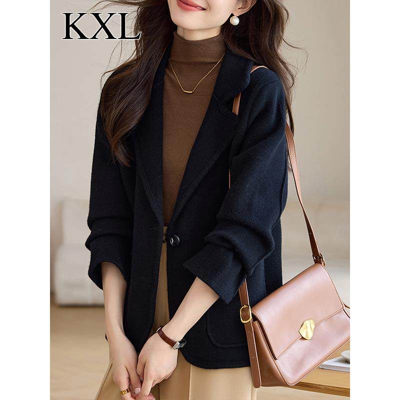 2024新款秋冬加厚高级感气质干练黑色西装领毛衣短外套女宽松开衫