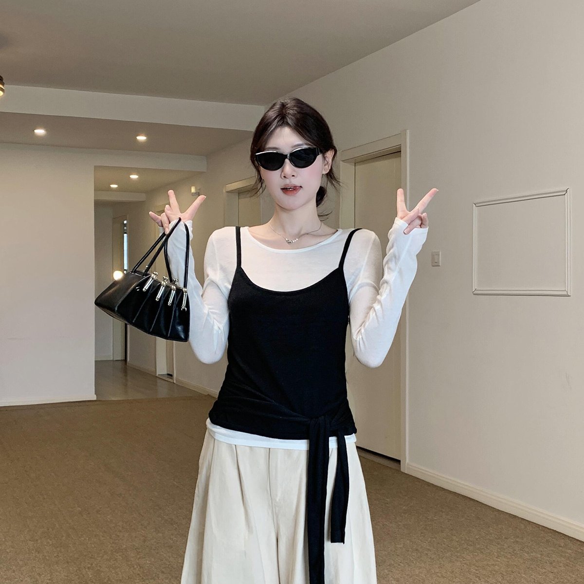 已到货 真两件套 黑白长袖早秋辣妹修身显瘦绑带打底薄款两件套秋