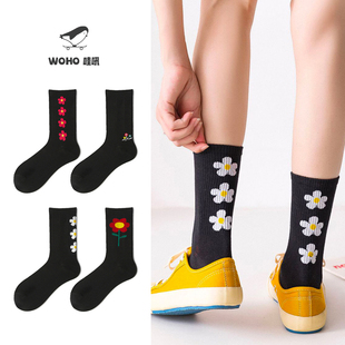 袜子可爱百搭泫雅小花潮流棉袜复古中筒袜男女黑底GD小雏菊学院风