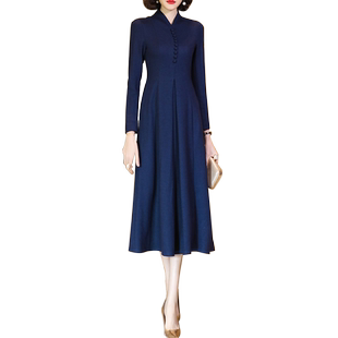 藏青色毛呢打底连衣裙女2025秋冬新款气质显瘦捏褶收腰中长款裙子