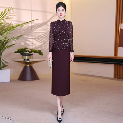 酒红色波点假两件连衣裙女春季2026新款气质减龄修身中长款一步裙
