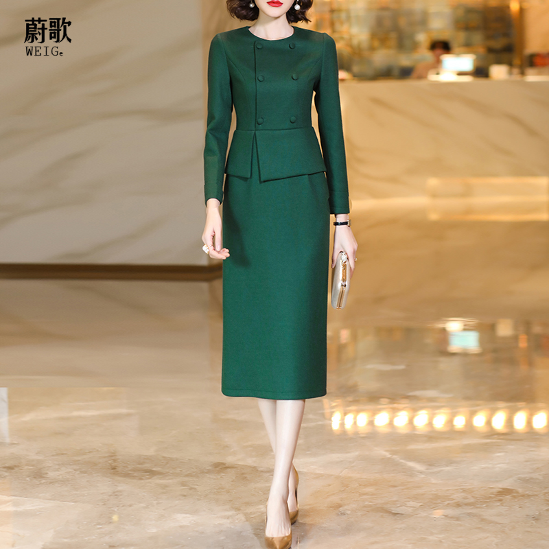 墨绿色毛呢打底连衣裙女2023秋季新款高级感假两件气质显瘦一步裙