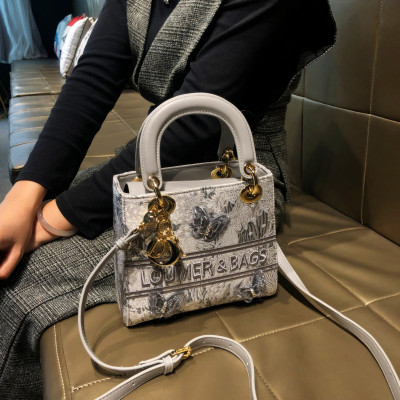 香港品牌时尚轻奢刺绣设计戴妃包