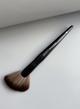 Scott barnes 66#扇形修容刷高光刷腮红刷余粉刷半扇形化妆刷W06A