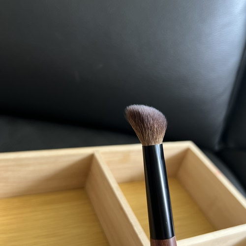 现货！！中号坡型多用刷 ！面中高光刷 腮红粉 腮红液刷D105